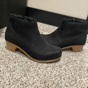 Dansko zip up suede leather booties